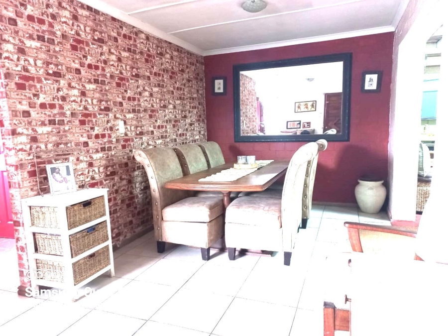 3 Bedroom Property for Sale in Palm Park Western Cape